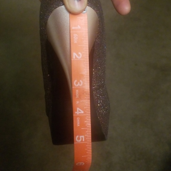 Shoe - Picture 4 of 5